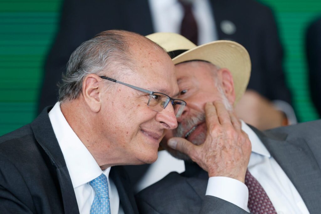 Imagem de destaque para matéria alckmin-reage-a-fake-news-e-sela-pacto-do-planalto-com-tradicoes-religiosas