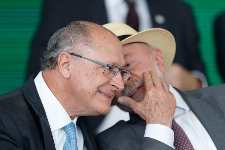 Imagem de destaque para matéria alckmin-reage-a-fake-news-e-sela-pacto-do-planalto-com-tradicoes-religiosas