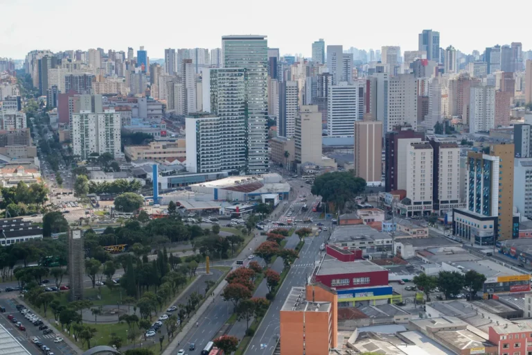 Imagem de destaque para matéria atencao-no-transito-capao-raso-ganha-mao-dupla-e-obra-bloqueia-via-nesta-quarta