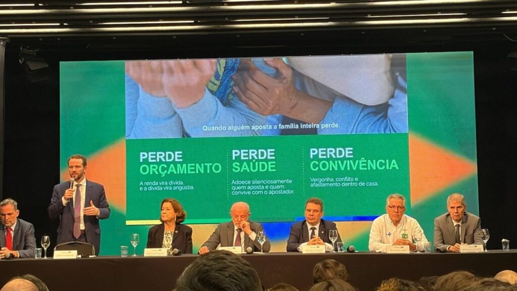 Imagem de destaque para matéria bets-causam-rombo-de-r-38-bi-e-pressionam-postos-de-saude-em-curitiba