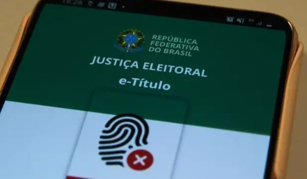 Ilustração sobre o aplicativo e-Título e o processo de votação nas eleições de 2026.