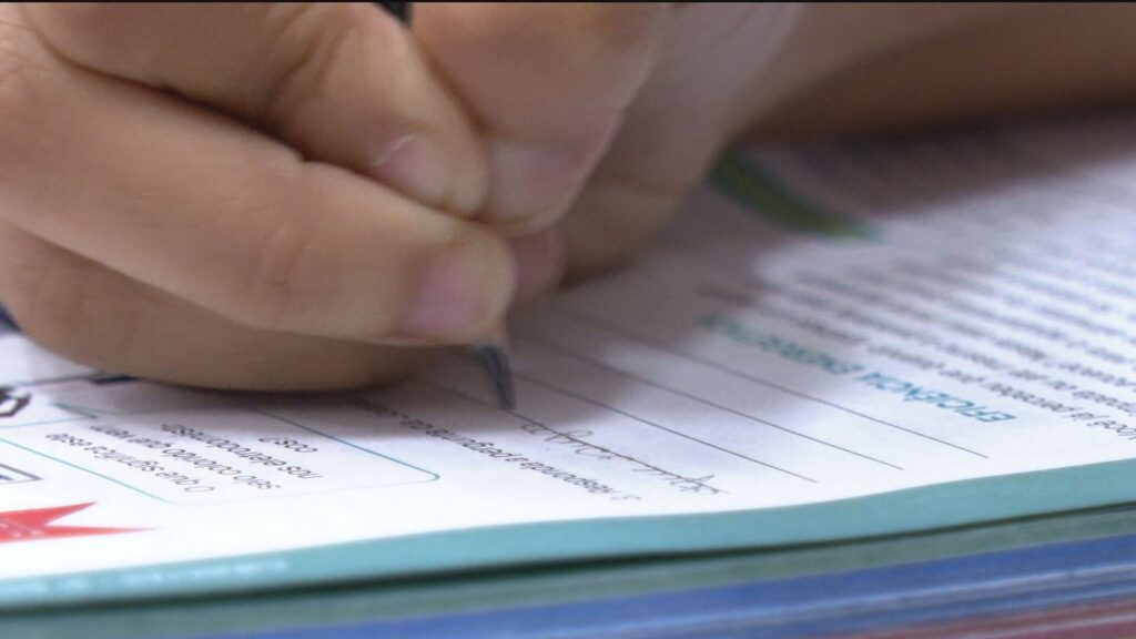 Imagem de capa sobre o desempenho dos alunos brasileiros em matemática no Pisa 2025.