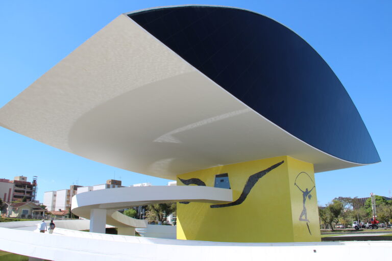 Imagem de destaque para matéria cnj-barra-rombo-de-r-7-bi-em-precatorios-e-mira-manobra-do-banco-master