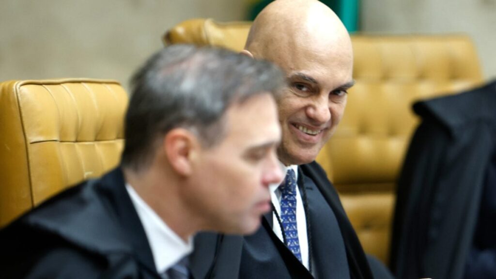 Imagem de destaque para matéria mendonca-rebate-moraes-e-expoe-cupula-da-pf-em-investigacoes-sobre-inss-e-master