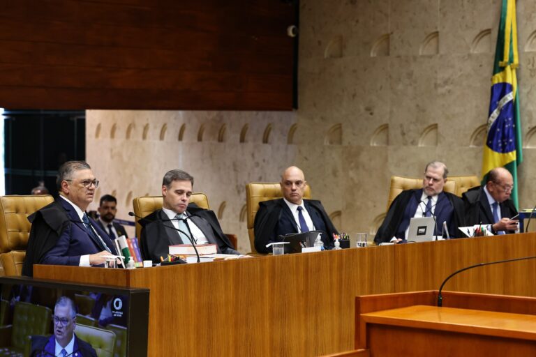 Imagem de destaque para matéria stf-julgamento-sobre-alexandre-de-moraes-expoe-rito-inedito-e-racha-interno