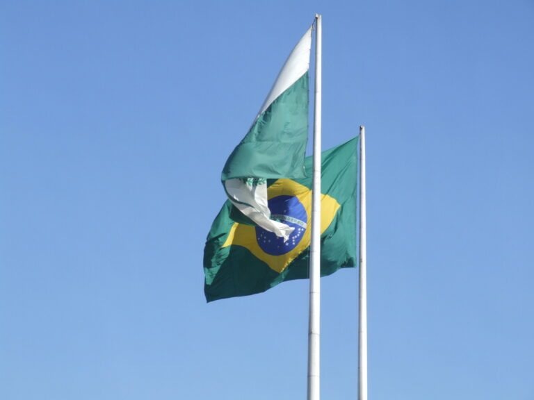 Imagem de destaque para matéria termometro-eleitoral-mercado-reage-a-bastidores-de-brasilia-e-faz-dolar-recuar