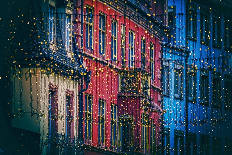 Luzes de Natal ilustram a programação do Natal de Curitiba