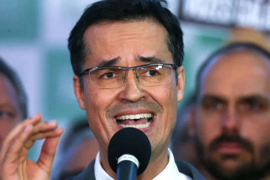 Imagem de destaque para matéria zeca-dirceu-aciona-gilmar-mendes-para-anular-votos-de-deltan-e-mudar-bancada
